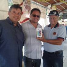 O ganhador do sorteio de um Smartphone Motorola Moto E  em Patos o associado Fabio Pereira